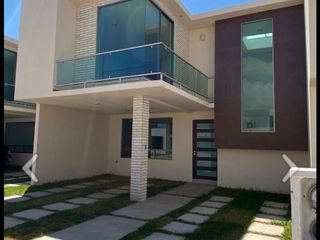 ASA SEMINUEVA DOS NIVELES, RESIDENCIAL MONTENOVO, PACHUCA, HGO.