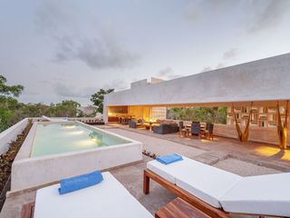 LUJOSO PENTHOUSE AHA TULUM