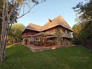 Hermosa Casa junto a Laguna Bacalar con Muelle Privado C3155