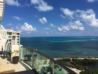 Penthouse en renta Puerto Cancun con playa/ Beachfront Penthouse for rent