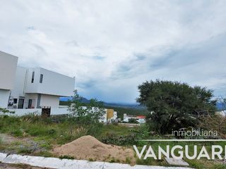 Terreno en Venta con Vista de 730 m2. Vista Real, Corregidora - Querétaro