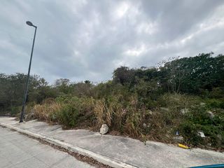 Terreno cerca de Centro Maya, Hospitales y Carretera Federal en Playa del Carmen