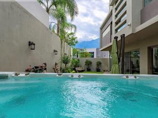 CASA EN VENTA EN LA JOYA, CARRETERA NACIONAL ZONA SUR MONTERREY