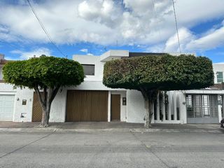 Casa en Venta en Paseos del Sol