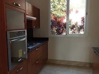VENDO EN CUERNAVACA DEPARTAMENTO MUY AMPLIO, MAGNÍFICA UBICACIÓN, SEGURIDAD 24/7