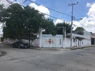 Terreno en esquina en Centro de Mérida, Yucatán, en venta.