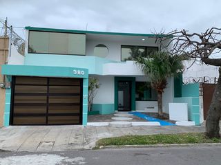 Hermosa casa en RENTA para CLINICA en Col. Ricardo Flores Magon, Veracruz.