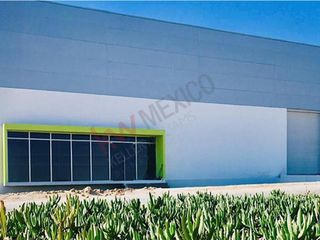 Venta de Nave Industrial de 912 m², oficinas 70 m² y terreno excedente de 734 m² dentro de Parque Industrial