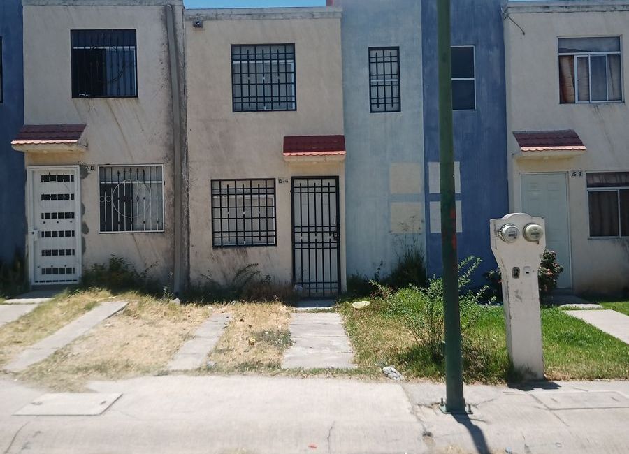 Venta De Casa En Cto. Bambu, Fraccionamiento Los Fresnos 