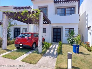 Casa en Renta en Nuevo Veracruz yp 23-4668