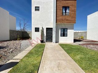 Bonitas, Nuevas y Modernas Casas en Venta ubicadas en fraccionamiento cerrado, Gómez Palacio, Durango
