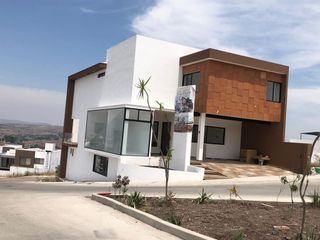 Casa en ventar en Fraccionamiento privado Lomalta Tres Marias Morelia