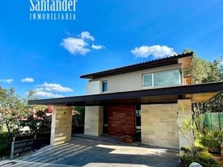 Casa en venta en Campo de Golf Altozano $10,500,000