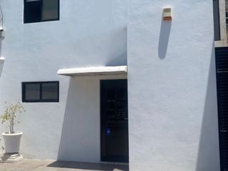 Edificio para oficinas o casa  en avenida