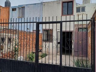 Casa sola en venta en Las Carmelitas, Irapuato, Guanajuato