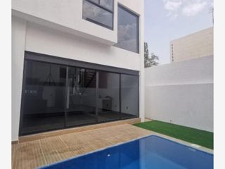 Moderna casa lista para estrenar zona fresca al norponiente de Cuernavaca sobre