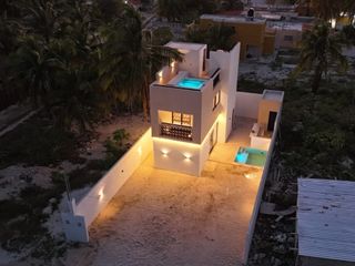 Casa en venta a tan solo 170 metros de la playa en Chelem, Yucatán.
