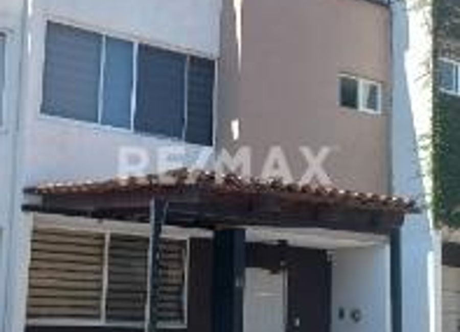 CASA EN VENTA EN SONTERRA CONDOMINIO VISTA REAL QUERETARO (3