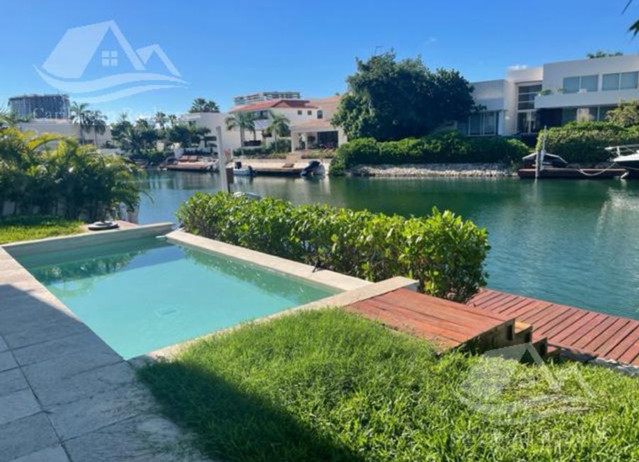 Casa en venta en Puerto Cancún BMSN5278