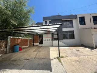 Casa Renta col. Del Parque Parral Chihuahua 15,000 EdmCha R144