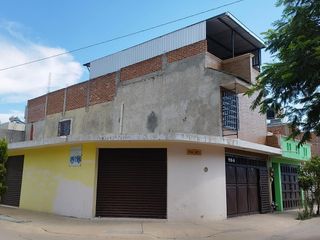Casa en venta ESQUINA Colinas del Carmen León Gto. Con 3 locales