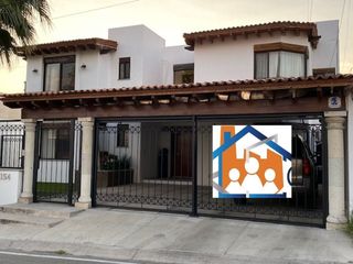 Residencia en San Francisco Juriquilla, Bóveda Catalana, Doble Altura, Jardín.