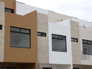 Casa nueva en venta zona Bugambilias