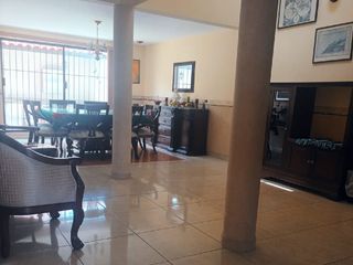 CASAMUEBLADA EQUIPADA Y AMPLIA EN COTOAL PTE.