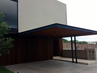 Casa en Venta en Altozano Querétaro, Diseño de Atuor, 4 Recamaras, Super Lujo!