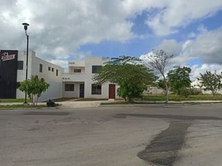 Casa en venta ideal para negocio en avenida en Las Americas, Merida Yucatan
