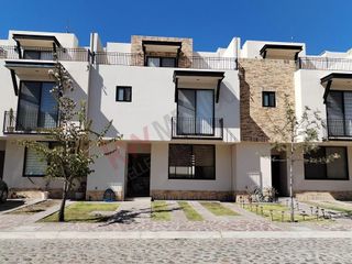 Encantadora Casa en Renta en Condominio Encanto, Residencial El Refugio, Querétaro