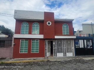 Casa en Venta en Toluca,Morelos ZG 24-961.