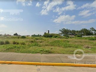 Terreno en Venta de 8,600 m2 en Av. Abraham Zabludovsky, Col. Pensiones, Coatzacoalcos, Veracruz.