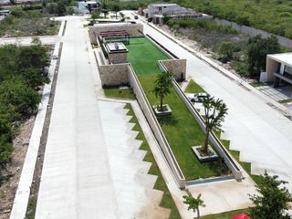 Terreno en venta Privada Entre Parques, Tixcuytún (35 y 62)