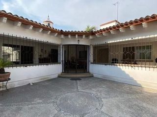 Casa en Fraccionamiento en Lomas de Jiutepec Jiutepec - AMR-554-Fr