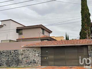 Casa en Renta en Santa Cruz Guadalupe