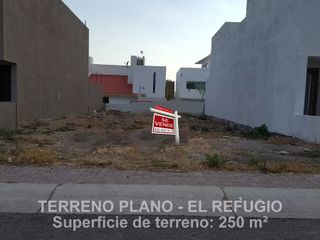 Precioso Terreno PLANO en El Refugio - 250 m2 - ÚNICO y de OPORTUNIDAD.-