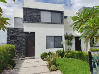 Casa en venta en Veracruz con recamara en P.B. Fracc. Privado(Modelo Ibiza), Veracruz.