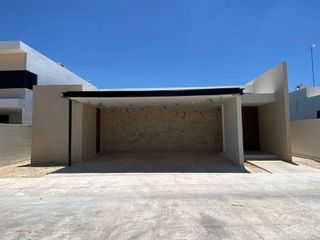 Casa en venta una planta  Mérida Yucatán, Privada Rocío Country Living