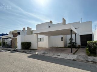 Casa en Venta de 4 Recamaras en Venta en Real Montejo, Norte de Merida