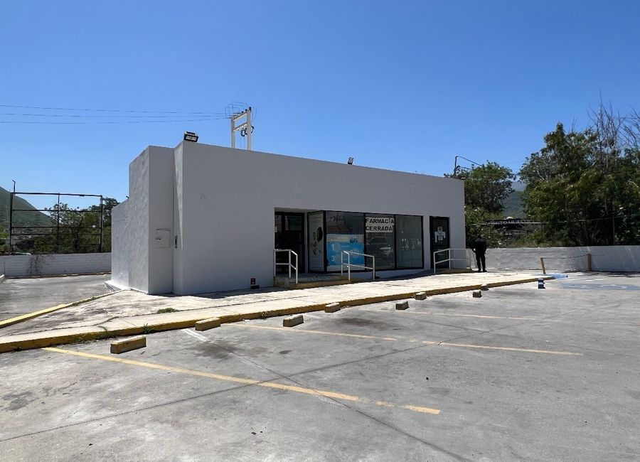 LOCAL EN RENTA ZONA SUR / AVE. REVOLUCION