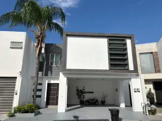 CASA EN RENTA RESIDENCIAL LA ESCONDIDA ZONA CARRETERA NACIONAL MONTERREY