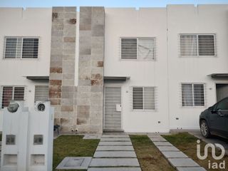 Casa en venta en Los Encinos, El Marqués, Querétaro