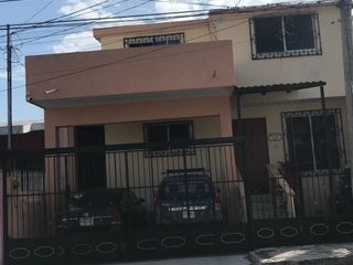Casa de 2 plantas fraccionamiento LOS PINOS whsp