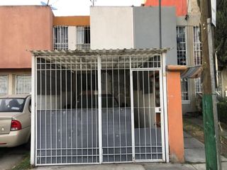 Casa en venta en Toluca, casa ubicada en el fraccionamiento los Heroes Toluca tercera sección