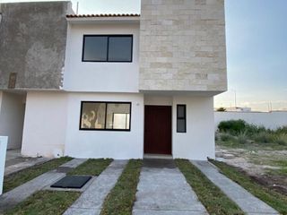 Casas en Venta de 2 Niveles en Ciudad Maderas, Jardín, 3 Recamaras, Oportunidad