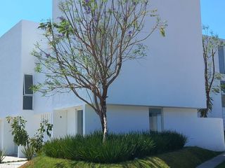 Casa en Venta por Mariano Otero, Zapopan.