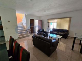 Beautiful house for sale in the city of Uruapan, Michoacn with excellent location.