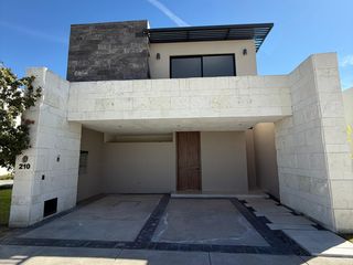 CASA EN VENTA AL NORTE DE AGUASCALIENTES