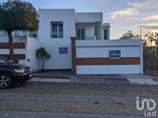 Residencia en Venta en excelente zona, al norte de la ciudad de Colima